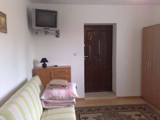 pokój pod nazwą Kraków.Znajduje się na parterze,z niezależnym wejściem.