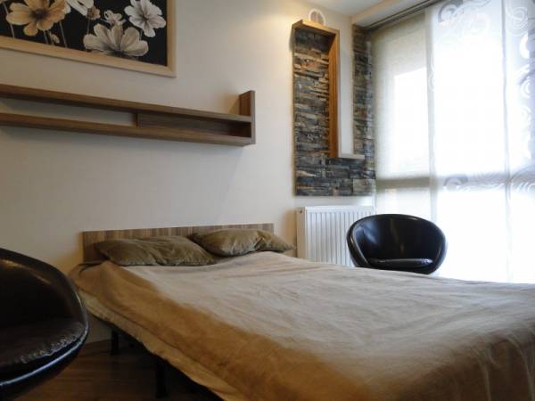 salon po rozłożeniu sofy