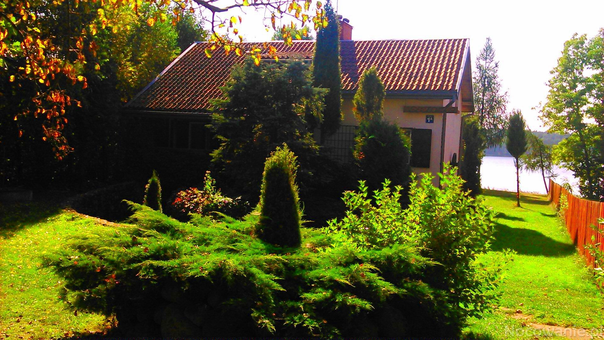 Dom Sielanka oraz domek drewniany bezpośrednio nad jeziorem koło Ełku