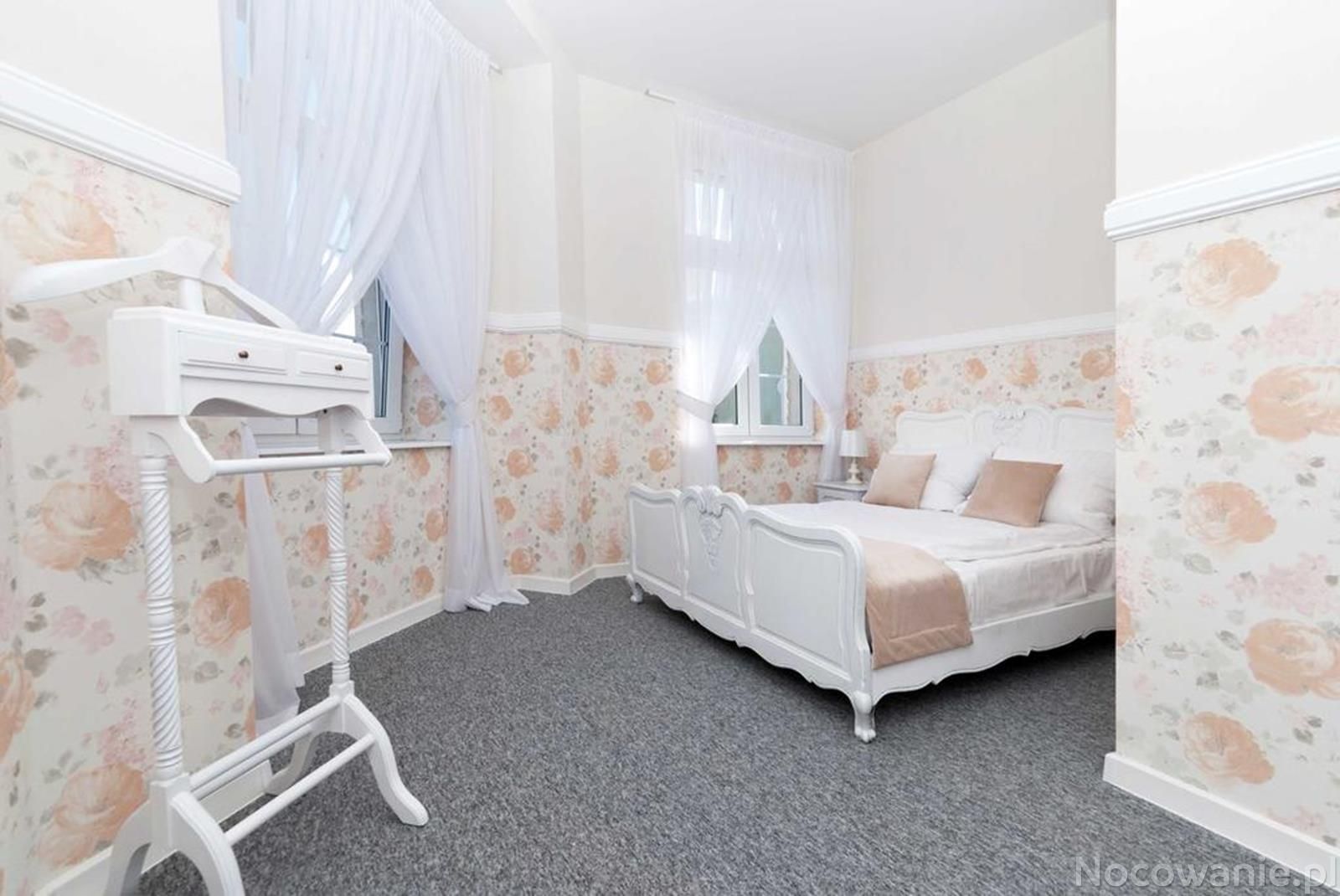 PREMIUM Bed & Breakfast