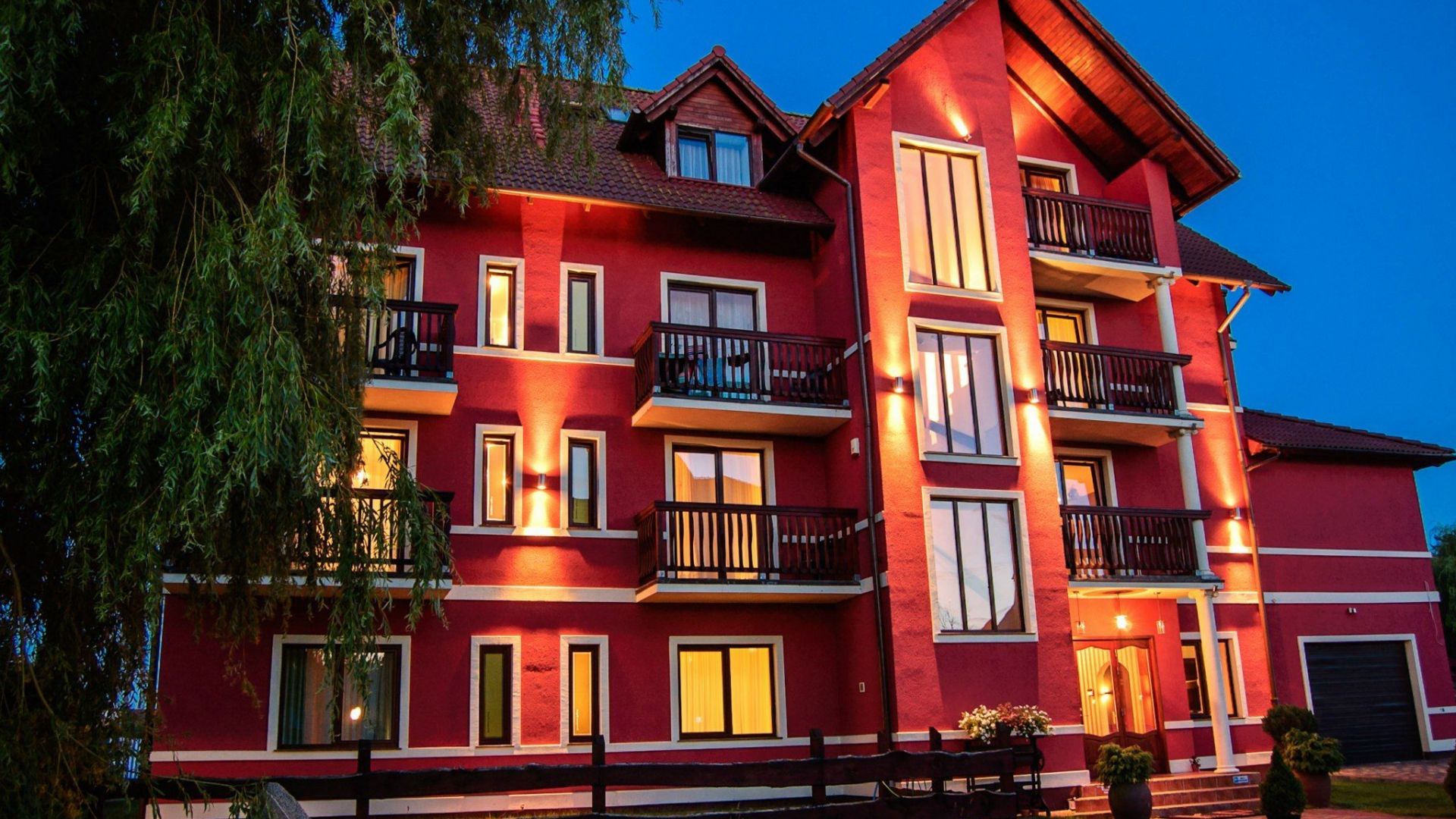 Willa Karmazynowa Przystań