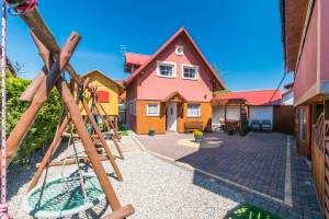 Domek i Pokoje Gościnne Pod Żaglem