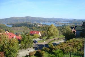 Pokoje gościnne z widokiem na jezioro 