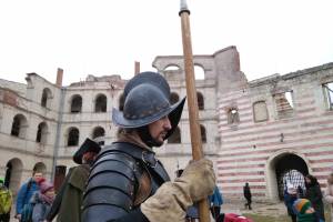 Pokazy rekonstrukcji historycznych i uzbrojenia