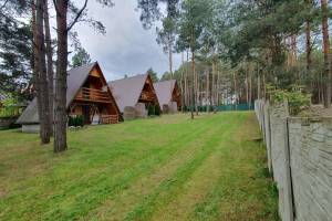 LEŚNY ZAKĄTEK - DOMKI LETNISKOWE / PRZYSTAŃ NAD SOPOTEM