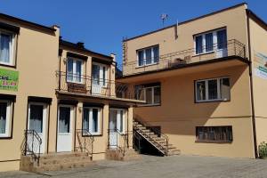 Pokoje Gościnne i Apartament "Przy lesie"