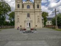 Kościół parafialny p.w. św. Ludwika i Klasztor Paulinów