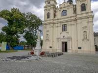 Kościół parafialny p.w. św. Ludwika i Klasztor Paulinów