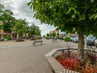 Plac Wolności w Mikołajkach