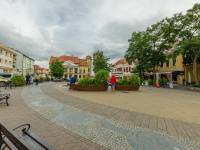 Plac Wolności w Mikołajkach