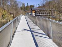 Kładka dla pieszych nad Jeziorem Bystrzyckim