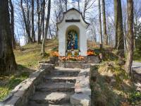 Dróżki różańcowe przy Sanktuarium Narodzenia NMP