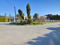 Pomnik w miejscu synagogi