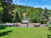 Kolorowa fontanna w Dusznikach-Zdroju