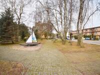 Foto ławeczka w Dźwirzynie 