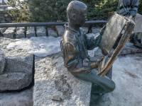 Pomnik Czytelnika na Krupówkach