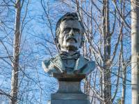 Pomnik Tytusa Chałubińskiego i Sabały w Zakopanem