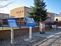 Tablica upamiętniająca nadanie praw miejskich Dziwnowowi