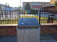 Tablica upamiętniająca nadanie praw miejskich Dziwnowowi