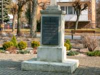 Pomnik-krzyż na rocznicę odzyskania niepodległości