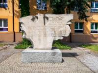 Pomnik ku pamięci nauczycieli - Piaski