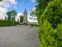 Pomnik ku czci żołnierzy, którzy walczyli o Wolną Polskę - Piaski