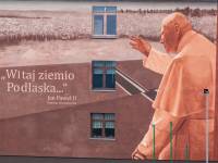 Papieski mural w Drohiczynie