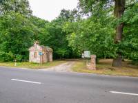 Zespół dworsko-parkowy w Świerżach