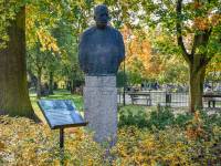 Galeria pomników kompozytorów i wirtuozów w Parku Jana Kochanowskiego