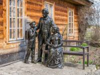 Centrum Edukacyjne Szklany Dom - Dworek Stefana Żeromskiego