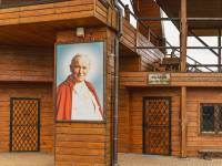 Ołtarz Papieski w Starym Sączu