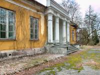 Zabytkowy dwór dworski w Klonownicy Plac