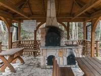 Wiata turystyczna w Polanach Surowicznych