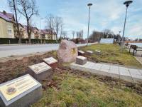 Pamiątkowe płyty Okrętów Rzeczypospolitej Polskiej w Dziwnowie