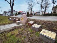 Pamiątkowe płyty Okrętów Rzeczypospolitej Polskiej w Dziwnowie