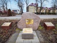 Pamiątkowe płyty Okrętów Rzeczypospolitej Polskiej w Dziwnowie