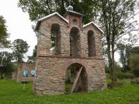 Ruiny cerkwi we wsi Płonna