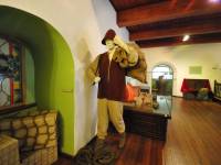 Żuraw i Skład Kolonialny