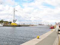 Kładka obrotowa w porcie morskim w Ustce