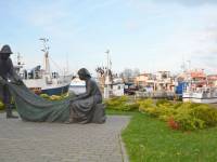 Pomnik rybaka i rybaczki w Kołobrzegu