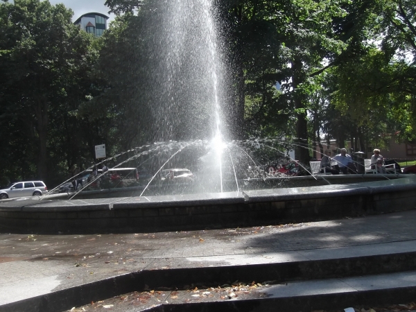 Fontanna w Parku Teatralnym