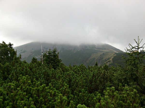 Śnieżka w chmurach.