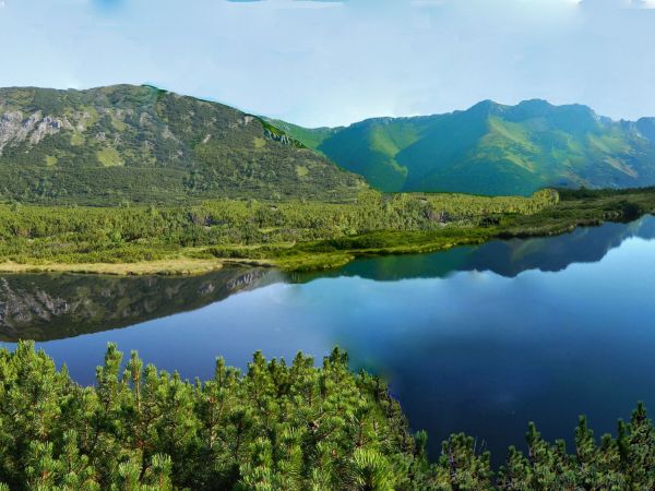 Stręgacznik (Trojrohe Pleso) i Bielskie Tatry.
