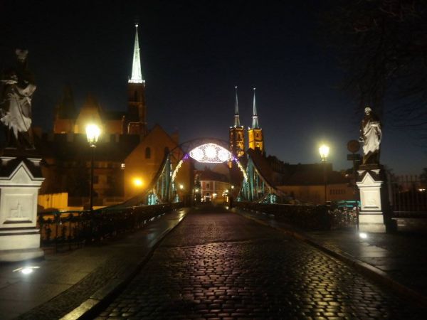 Widok na Katedrę i Most Tumski nocą...