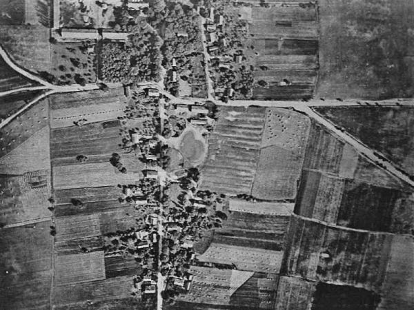 Brama, Dzwonnica,Widokówka Prześlic i Przedwojenne Prześlice