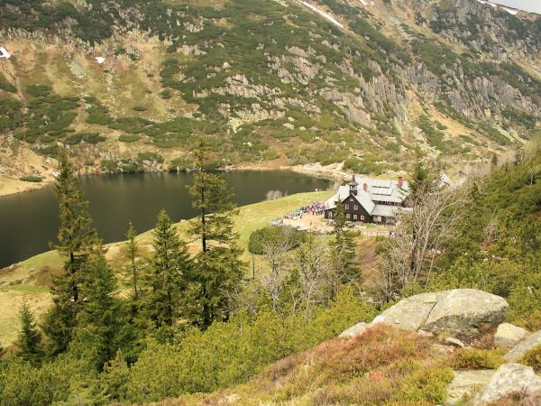 Schronisko PTTK Samotnia 1195 m n.p.m.