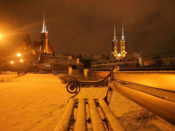 Wrocław.Widok z ławeczki na Ostrów Tumski