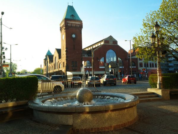 Hala Targowa od strony ul.Nankiera