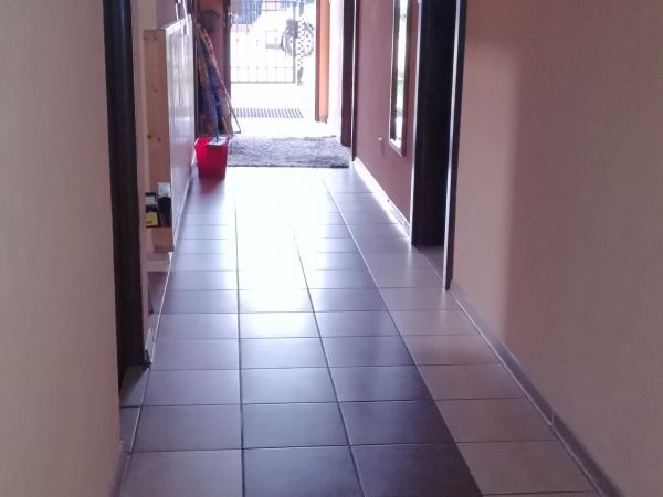 Korytarz na parterze.