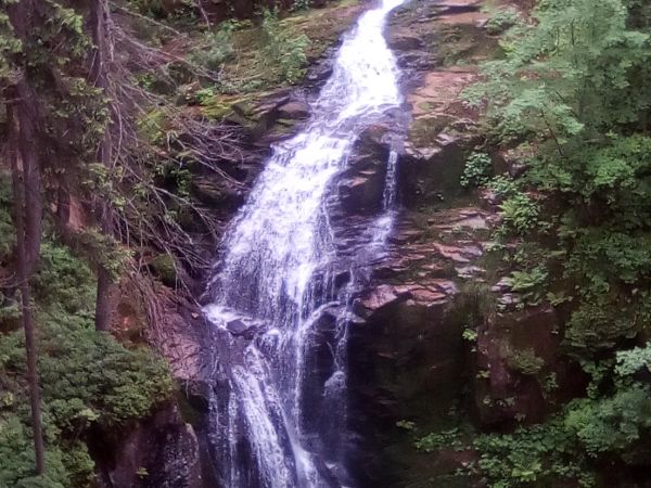 Karpacz i Zamek Chojnik i Śnieżka w obłokach